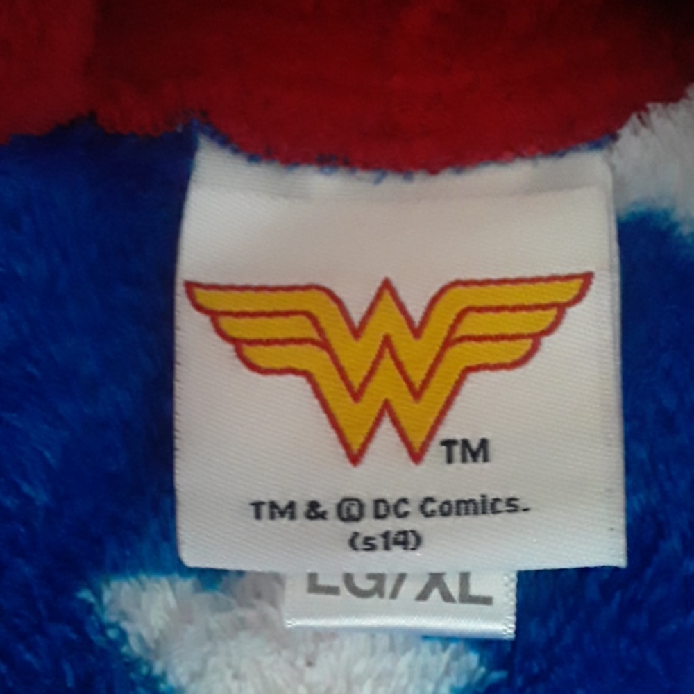 Red Robe, Blue White Stars - Picture 4 of 6